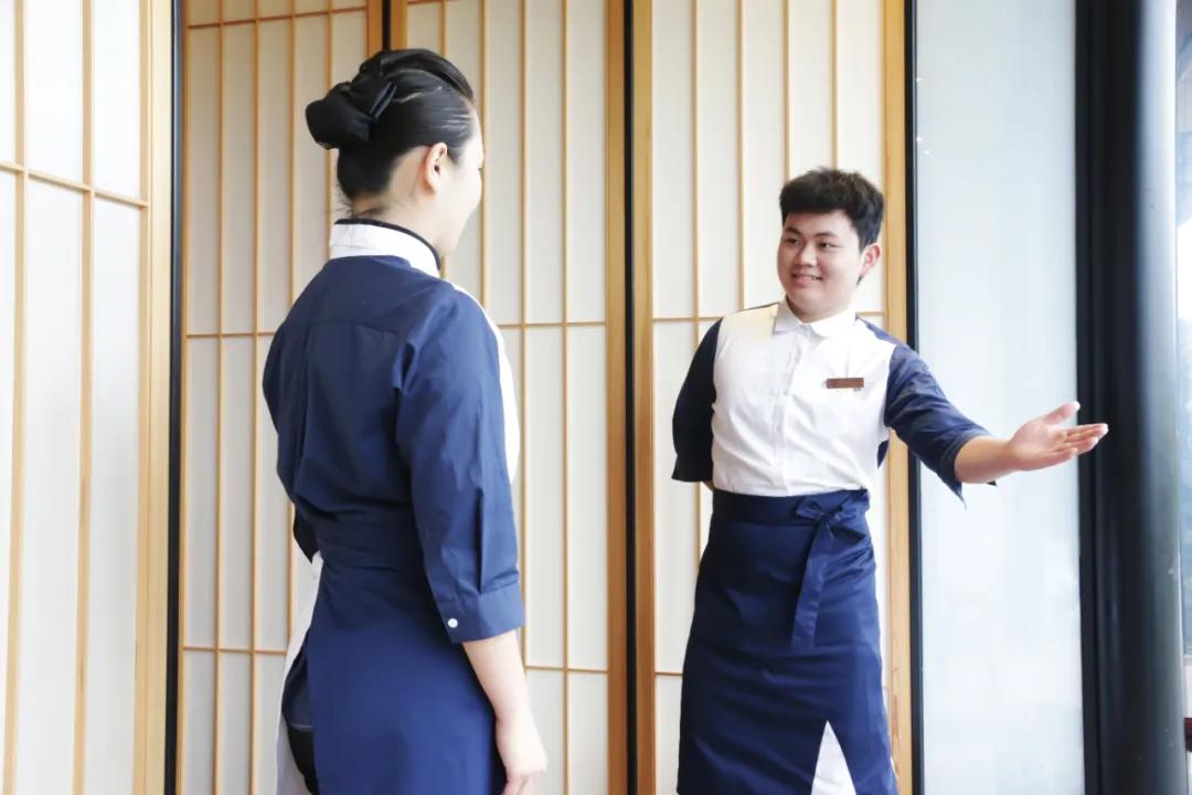 秦大媽美食服務(wù)禮儀培訓 對標國際標準，提升張家界餐飲品質(zhì)